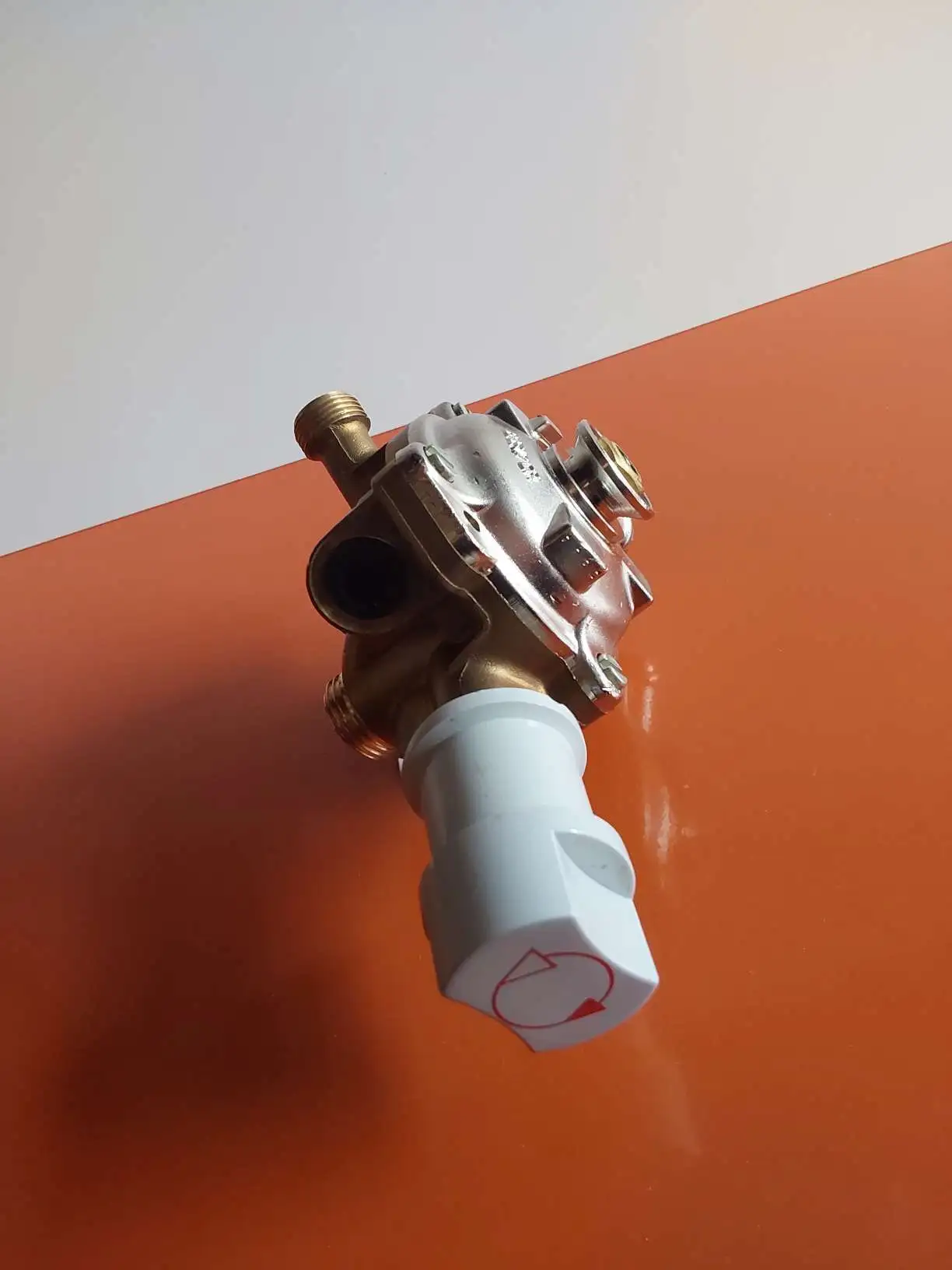 1525 3 valve a eau vaillant 011174 1747900036